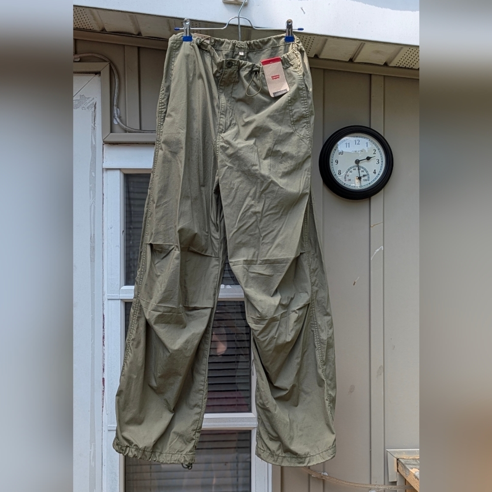 Levi's Olive Wide Leg Pants/Parachute/Cargo